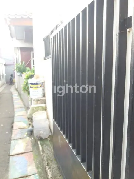 image RUMAH TINGKAT STRATEGIS HARGA MURAH (5)