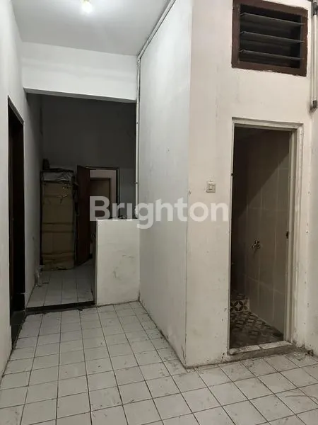 image RUMAH 7 KT HADAP UTARA DI NGAGEL (8)