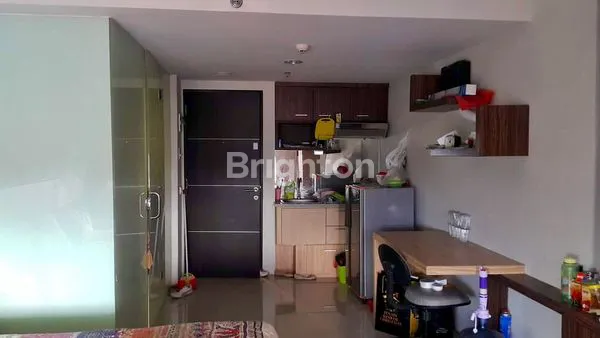 image THE SQUARE PETRA (2)