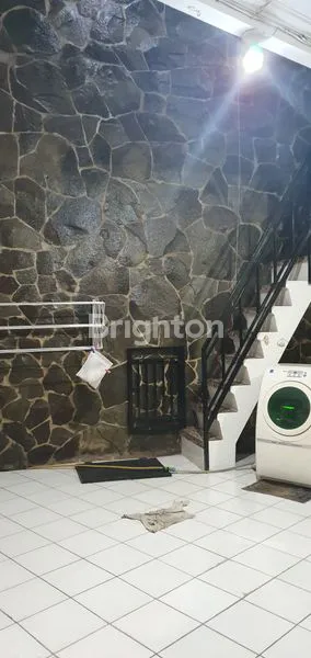image RUMAH DI JLN IR H JUANDA TANGERANG (2)