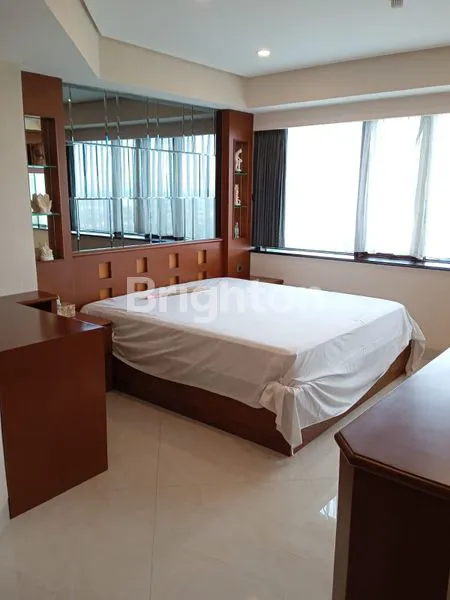 image APARTEMEN LUAS KINCLONG 3BR SHM LANTAI 28 DEKAT UPH SUPERMALL KARAWACI MENARA MATAHARI KELAPA DUA TANGERANG BANTEN (5)