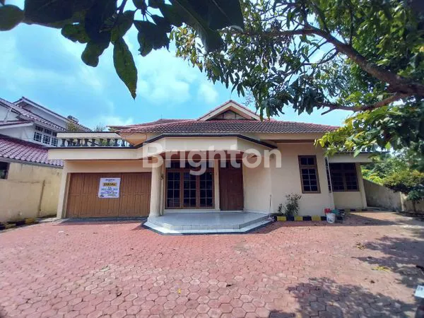 RUMAH LUAS DI PUSAT KOTA PEKANBARU