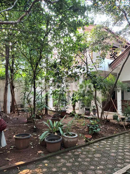 image RUMAH ASRI SHM TAMAN LUAS SIAP HUNI KOMPLEK PREMIUM BILLY MOON PONDOK KELAPA DUREN SAWIT JAKARTA TIMUR (2)
