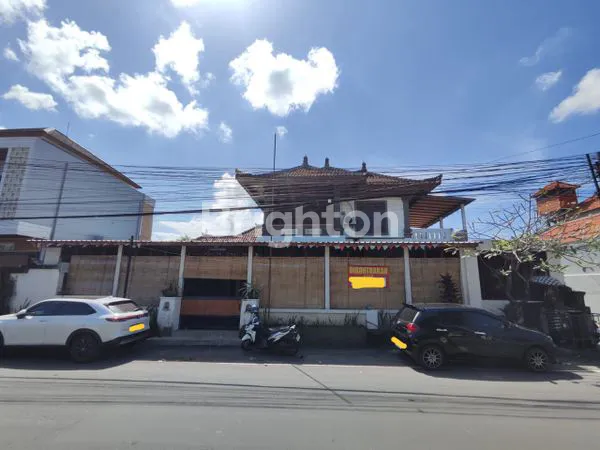 image RUMAH EKS RESTO 2 LANTAI COCOK UNTUK USAHA SEMI FURNISED JL. MERDEKA RAYA KUTA (1)