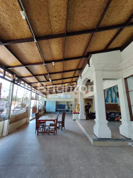 image RUMAH EKS RESTO 2 LANTAI COCOK UNTUK USAHA SEMI FURNISED JL. MERDEKA RAYA KUTA (3)