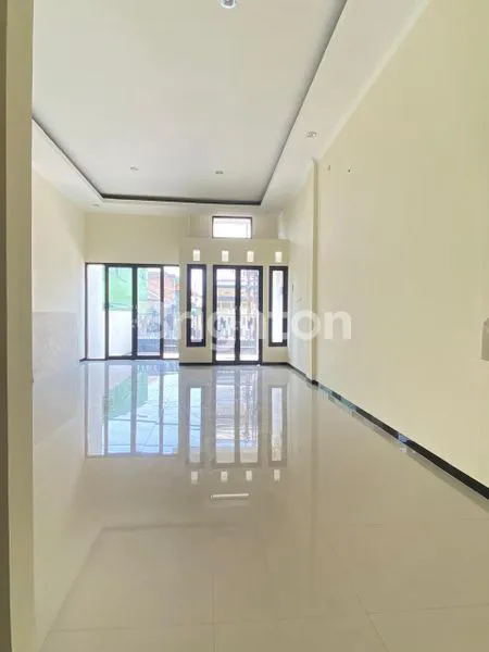 image RUMAH BARU MINIMALIS DI RAYA MEDOKAN RUNGKUT SURABAYA (2)