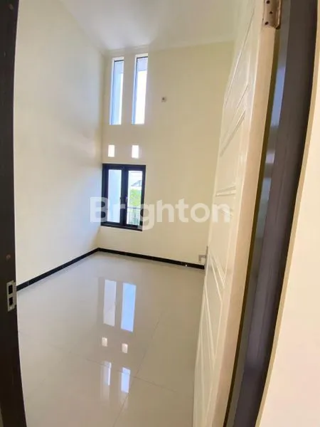 image RUMAH BARU MINIMALIS DI RAYA MEDOKAN RUNGKUT SURABAYA (7)