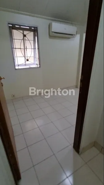 image RUMAH SIAP HUNI LINGKUNGAN NYAMAN AMAN SEJUK LUAS TANAH 120 M2 SENTUL CITY (6)