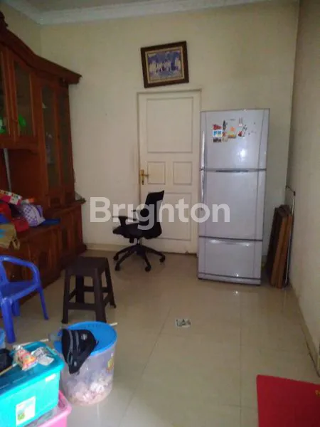 image RUMAH MEWAH HARAPAN INDAH 2 LANTAI LT 241, LB 300 ,4 KT ,SHM  (6)