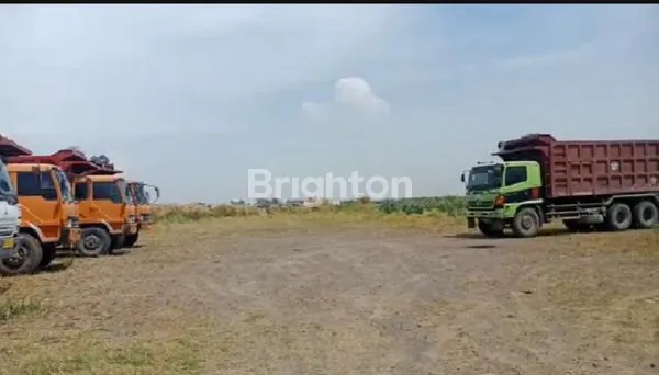 image TANAH DI KAWASAN INDUSTRI MANYAR GRESIK,  LEBAR DEPAN 50. SHGB, AREA DEPAN, DEKAT TOL DAN PELABUHAN, URUKAN TANAH LEBIH TINGGI 1 METER DARI JALAN RAYA (1)
