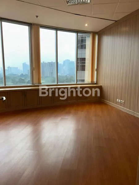 image OFFICE SPACE RAPI TERAWAT SIAP HUNI LANTAI SEDANG DI MENARA SUDIRMAN (5)