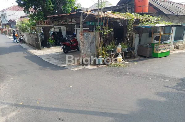 image TANAH & BANGUNAN DI PINGGIR JALAN DI PANJAITAN BYPASS JAKARTA TIMUR L72C168 (2)