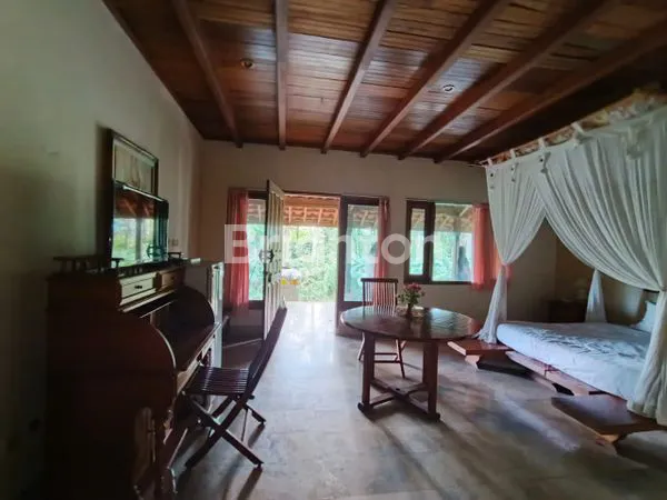 image THE LAKE VILLA – VILLA ASRI DENGAN SUASANA ALAM DI PAYANGAN (7)