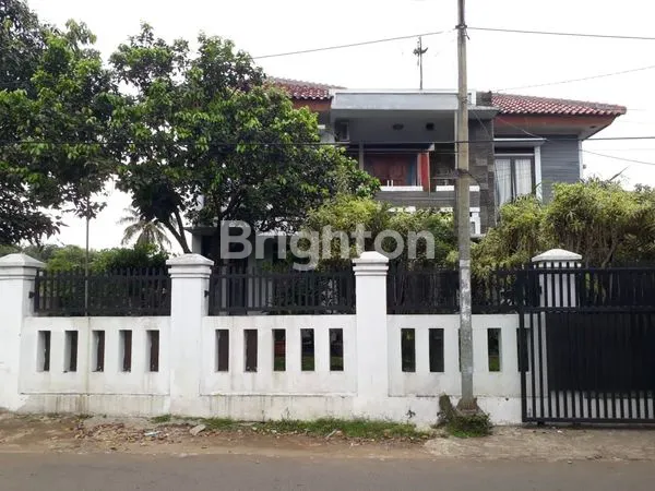 RUMAH LUAS DI SINDANGRASA BOGOR KONDISI BAIK DAN TIDAK JAUH KE PUSAT KOTA BOGOR