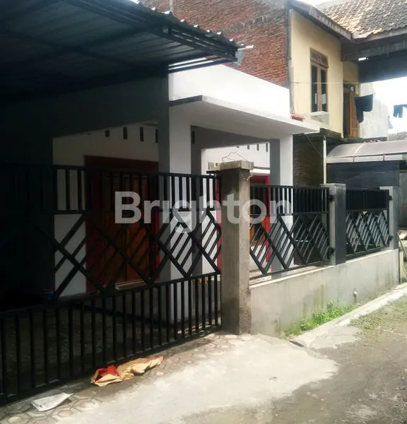 image RUMAH MINIMALIS DI GEDONGAN (1)