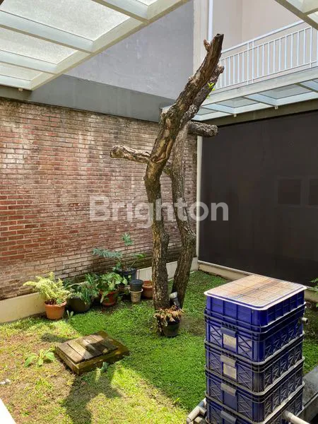 image RUMAH MEWAH 2 LANTAI DI SUKANAGARA ANTAPANI DENGAN LINGKUNGAN NYAMAN DAN ASRI SIAP HUNI (8)