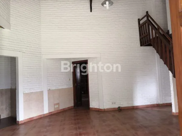 image VILLA MEWAH SIAP HUNI DI JALAN TUKAD SUNGI (7)