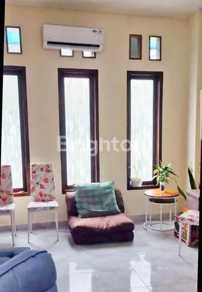 image RUMAH LANTAI 2 LUASAN KECIL MINIMALIS DENPASAR (1)