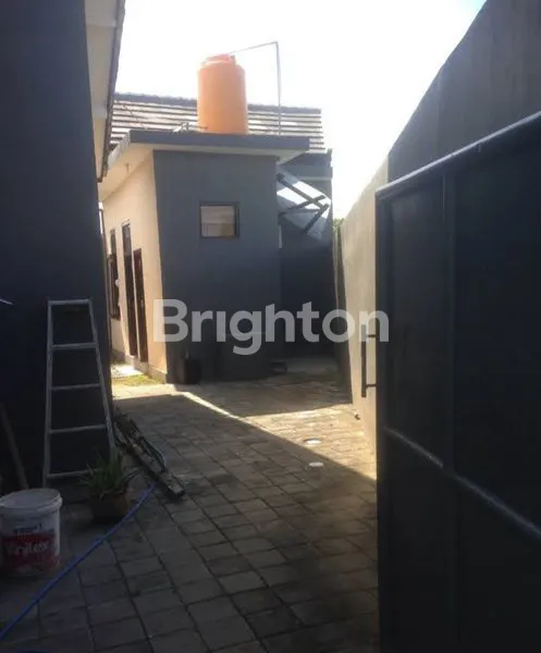 image RUMAH STYLE VILLA STRATEGIS DI SUNSET ROAD KUTA!  DEKAT WISATA, MALL & RS • SHM • KOLAM RENANG • HARGA NEGO!   (8)