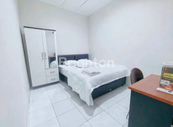 image RUMAH KOST GROGOL 31 KAMAR, SELALU FULL KRN SGT STRATEGIS UTK MAHASISWA DAN KARYAWAN, TEPAT DI TENGAH2 ANTARA, UNTAR DAN TRISAKTI (JALAN KAKI 5MENIT) (2)
