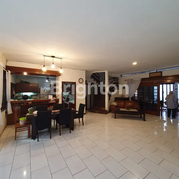 image DIJUAL RUMAH ASRI TERAWAT RAPIH DI JL LEBAK BULUS II CILANDAK JAKARTA SELATAN (4)