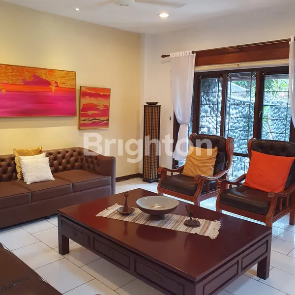 image DIJUAL RUMAH ASRI TERAWAT RAPIH DI JL LEBAK BULUS II CILANDAK JAKARTA SELATAN (7)