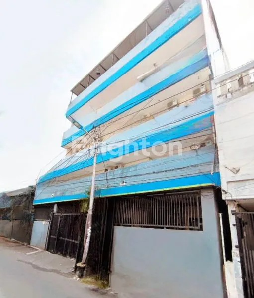 image RUMAH KOST TAWAKAL / TOMANG 60 KAMAR, SELALU FULL KRN SGT STRATEGIS UTK MAHASISWA DAN KARYAWAN, TEPAT DI BELAKANG TRISAKTI DAN UNTAR (JALAN KAKI 5MENIT) (1)