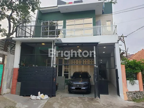 image RUMAH MEWAH DIKAWASAN ELITE JAKARTA (1)