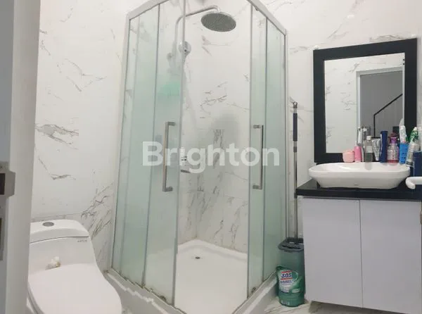 image RUMAH MEWAH DIKAWASAN ELITE JAKARTA (6)