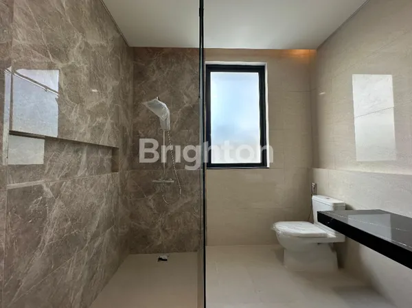 image RUMAH MODERN MINIMALIS SPLIT LEVEL DI PAKUWWON INDAH DEKAT PAKUWON MALL, GRAHA DAN CITRALAND (8)