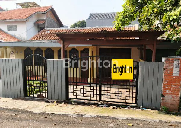 image RUMAH LAMA HITUNG TANAH PALAPA KEDOYA JAKARTA BARAT (1)