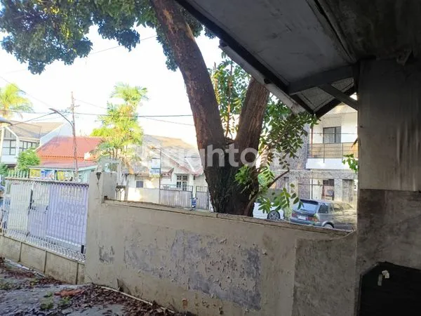 image RUMAH TUA DI KEMANGGISAN - HARGA TANAH SAJA! (3)