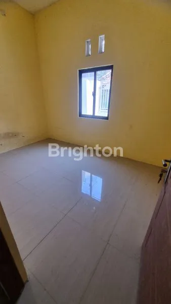 image RUMAH RENOVASI BARU SUPER CIAMIK DI PETEMON TIMUR SAWAHAN SURABAYA  (8)