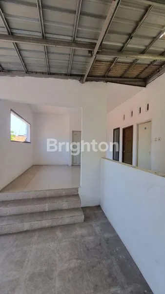 image RUMAH RENOVASI BARU SUPER CIAMIK DI PETEMON TIMUR SAWAHAN SURABAYA  (5)