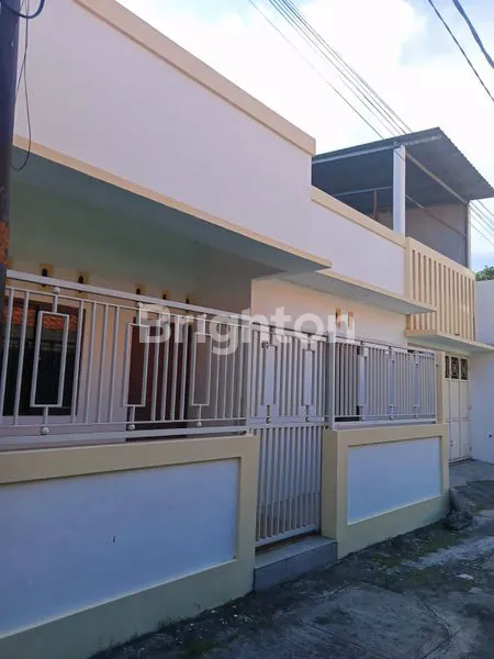 image RUMAH RENOVASI BARU SUPER CIAMIK DI PETEMON TIMUR SAWAHAN SURABAYA  (6)