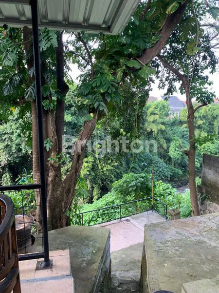 image RUMAH MAKAN STRATEGIS DI JALAN NOJA DENPASAR UTARA (5)