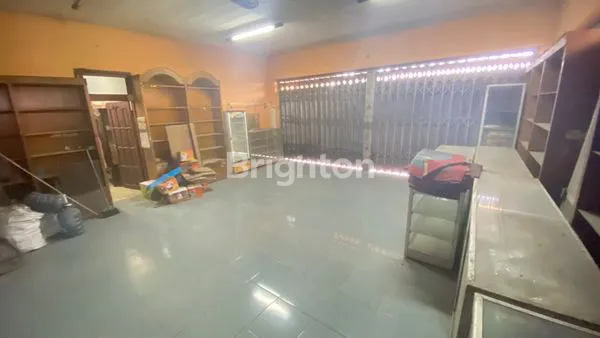 image RUMAH LOKASI STRATEGIS BISA DI BUAT USAHA (6)