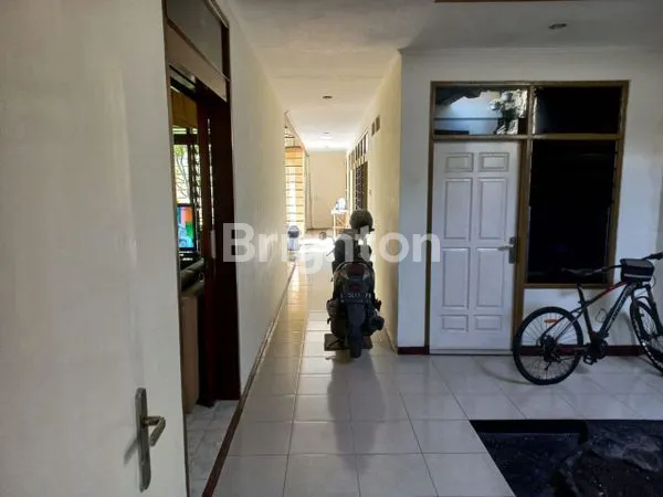 image RUMAH MEWAH SIAP HUNI DI GAYUNGSARI DEKAT SMP AL HIKMAH (3)