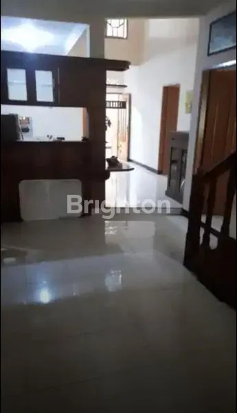 image RUMAH BESAR 2 LANTAI  (4)