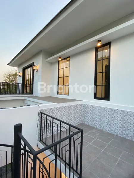 image RUMAH RUNGKUT ASRI MODERN STYLE, BANGUNAN SIAP HUNI, TINGGAL BAWA KOPER, LOKASI STRATEGIS DEKAT PUSAT PERBELANJAAN DAN PERKANTORAN (8)