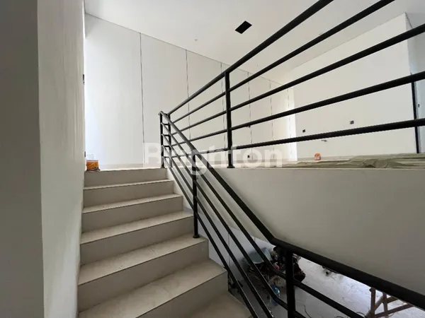 image RUKO BARU LOKASI STRATEGIS MANGGA BESAR, TAMANSARI, JAKARTA BARAT – KOMERSIAL SUPER RAMAI, BONUS KITCHEN SET. ADA ROOFTOP (8)