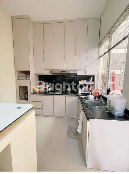 image MULYOSARI MINIMALIS SIAP HUNI 2LANTAI BAGUS,INTERIOR KEREN (5)