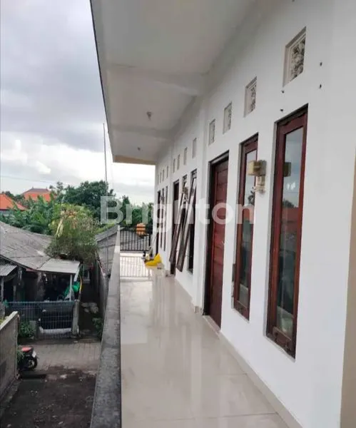 image RUMAH KOST 2 LANTAI DI CENINGAN SARI SESETAN (2)