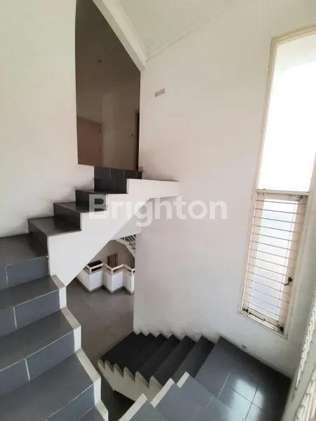 image HUNIAN STRATEGIS 2 LANTAI DEKAT STASIUN DEPOK LAMA (8)