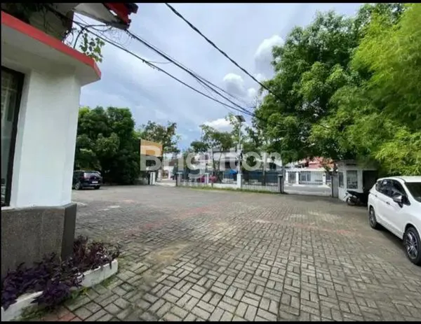 image RUMAH 1 LANTAI DI JALAN BESAR SIAP HUNI DI MADRAS HULU, MEDAN POLONIA (3)