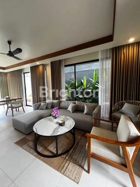 image A FREEHOLD LUXURY VILLA WITH BEAUTIFUL RICEFIELD VIEW IN UBUD, SMART INVESTMENT AND ELEGANT LIVING (6)