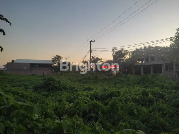 SISA TANAH 20 ARE SATU SATUNYA DI PERENENAN CANGGU BADUNG BALI DI JALAN UTAMA PANTAI VIEW SUNSET EXTREME STRATEGIS DEKAT PANTAI SESEH DAN BATU BOLONG