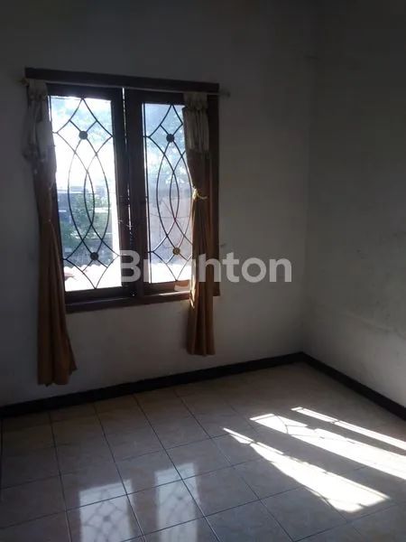 image RUMAH 2 LANTAI NOL JALAN RAYA MENUJU SURAMADU, STRATEGIS SELANGKAH KE KENJERAN DEKAT KAPAS KRAMPUNG MERR (4)