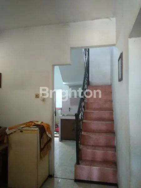 image RUMAH 2 LANTAI NOL JALAN RAYA MENUJU SURAMADU, STRATEGIS SELANGKAH KE KENJERAN DEKAT KAPAS KRAMPUNG MERR (5)