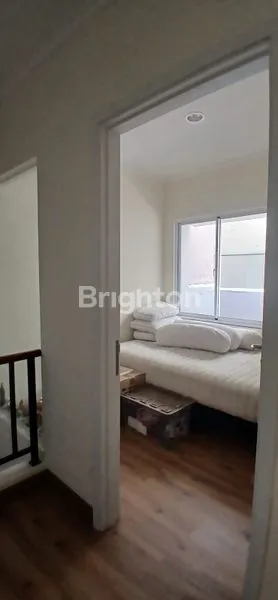 image RUMAH SEMI-FURNISHED STRATEGIS DI GADING SERPONG-HARGA DISKON (8)
